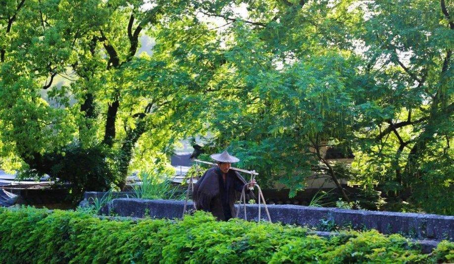蒋勤勤逆龄生长,48岁状态如少女,网友惊叹:陈建斌真有福气!